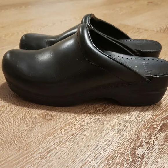Dansko Professional Sonja Leather Backless Clogs | Black Cabrio | Size 39