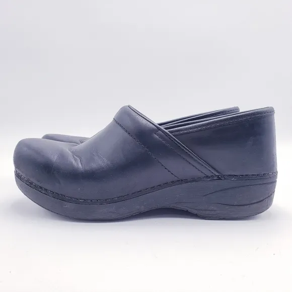 Dansko Professional XP 2.0 Black Leather Platform Slip-on Clogs Size 39