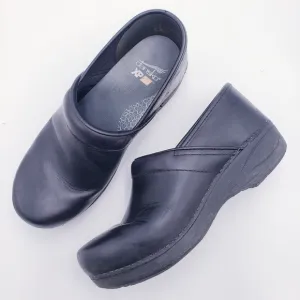 Dansko Professional XP 2.0 Black Leather Platform Slip-on Clogs Size 39