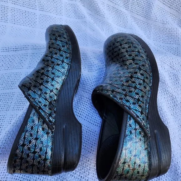 Dansko‎ Rainbow clogs 40/10
