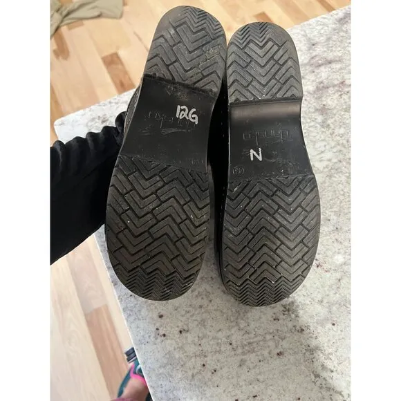 Dansko Shiny Black Clogs Slip On Mules - Size 43W