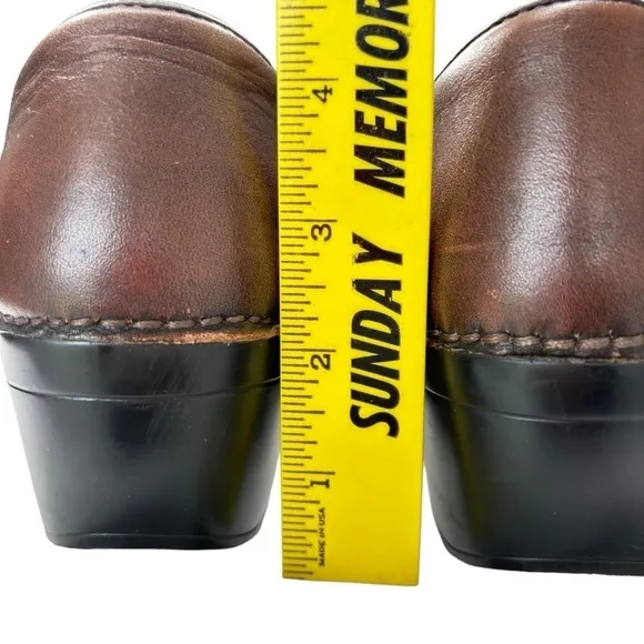 Dansko Sienna Brown Leather Mules Clogs Women's EU 40 US 9 Slip On Comfort Shoe