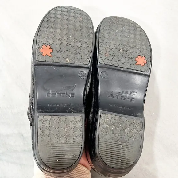 Dansko Striped Patent Leather XP Clogs size 39 8.5 - 9 Professional