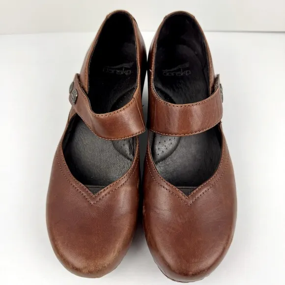 Dansko Tandy Mary Jane Clogs. Size EU 38. Brown Leather.