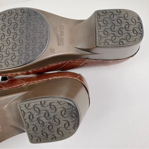 Dansko Tandy Mary Jane Clogs. Size EU 38. Brown Leather.