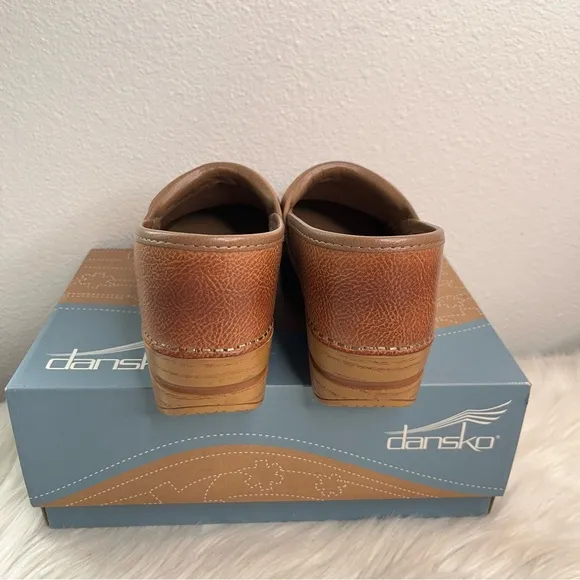 Dansko Twin Pro Clog Embroidered Leather Size 38 Dreams Adventure Tan Blue Boho