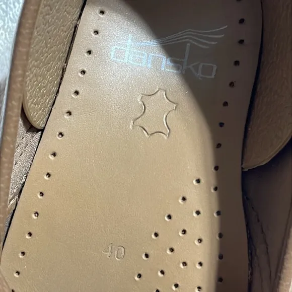 Dansko Twin Pro Clog Embroidered Leather Size 40 Dreams Adventure Tan Blue Boho