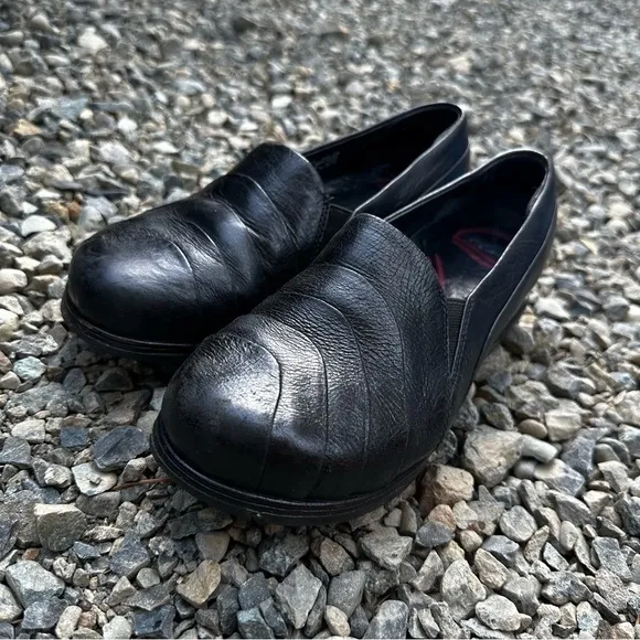 Dansko Wedge Casual Clogs Black Leather Upper Size 38, 7.5-8 US Women’s