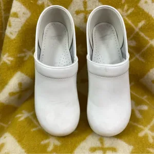 Dansko White professional nurse doctor clogs size 40/9.5/10