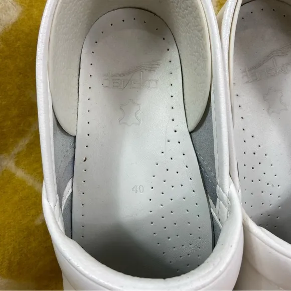 Dansko White professional nurse doctor clogs size 40/9.5/10