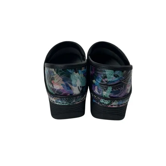 Dansko Women Professional Patent Leather Clogs Multicolor Abstract Print SZ 40