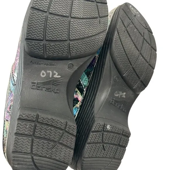 Dansko Women Professional Patent Leather Clogs Multicolor Abstract Print SZ 40