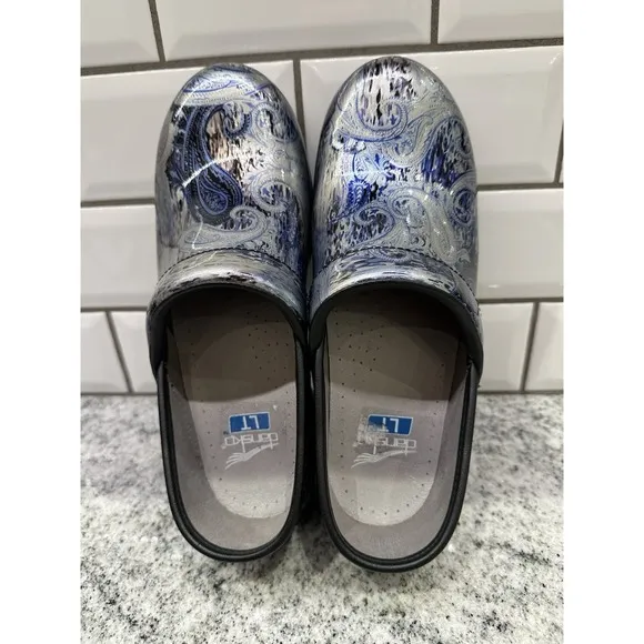 DANSKO | Womens 6 LT Pro Paisley Silver Blue Patent Leather Shoes Nursing Light
