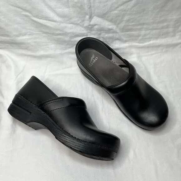 Dansko Womens Black Leather Professional Clogs Slip-On Shoes Womens 41