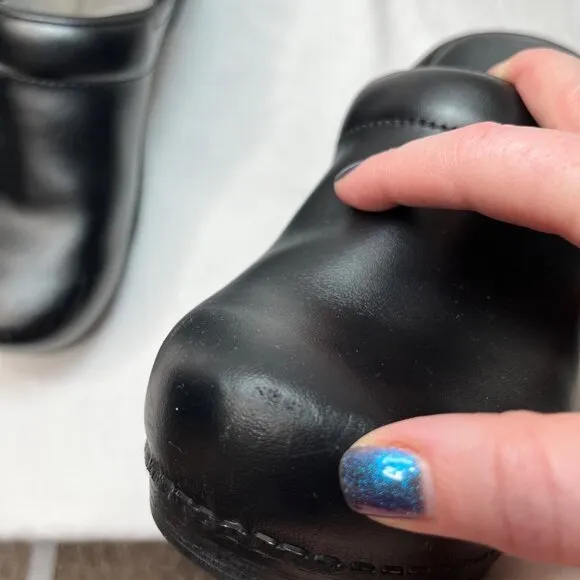 Dansko Womens Black Leather Professional Clogs Slip-On Shoes Womens 41