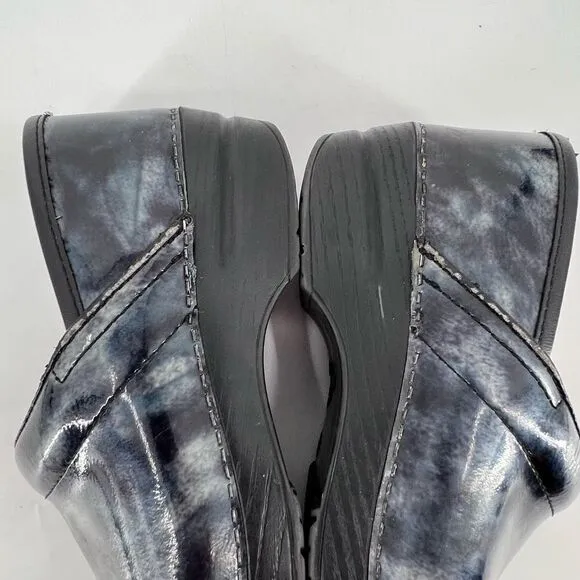 Dansko Women's Patent Leather Marbled Danish Clogs Pewter Gray Black Size 38