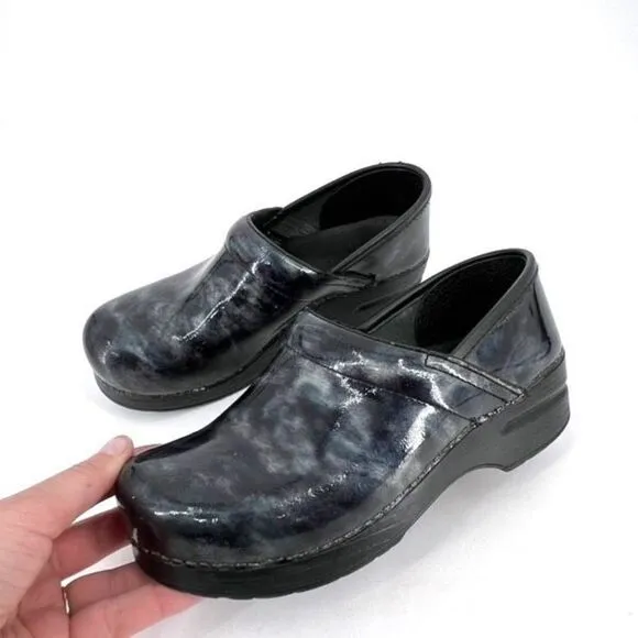 Dansko Women's Patent Leather Marbled Danish Clogs Pewter Gray Black Size 38