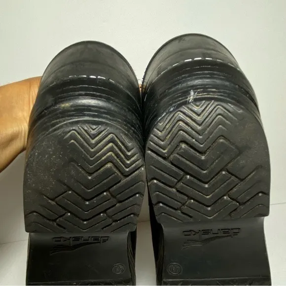 Dansko Women's Profesional Black Leather Comfort Clogs Women's Size 41 US 10.5