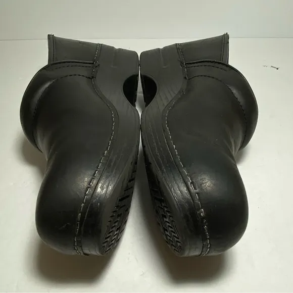 Dansko Women's Profesional Black Leather Comfort Clogs Women's Size 41 US 10.5