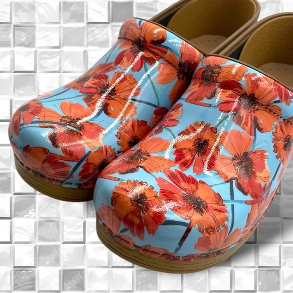 Dansko Women's Professional Poppies Patent Leather Nursing Clogs Size 42