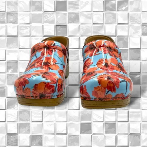 Dansko Women's Professional Poppies Patent Leather Nursing Clogs Size 42
