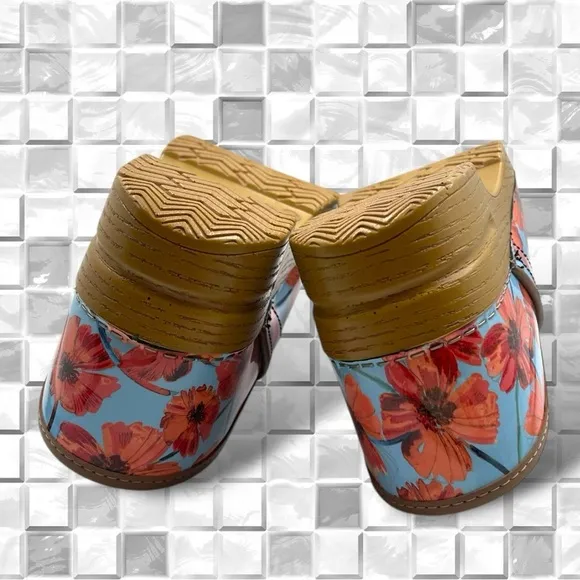 Dansko Women's Professional Poppies Patent Leather Nursing Clogs Size 42