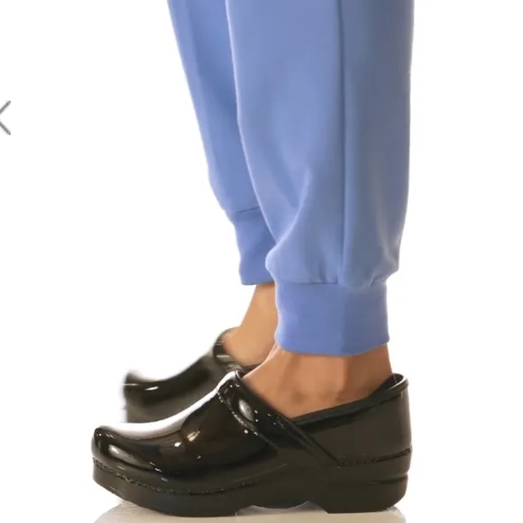 Dansko XP 2.0 Patent Leather Clogs