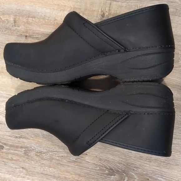 Dansko XP 2.0 Women's Black Clogs Size 38 Euro (8 US)