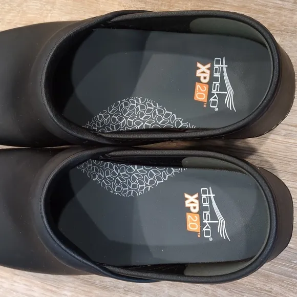 Dansko XP 2.0 Women's Black Clogs Size 38 Euro (8 US)
