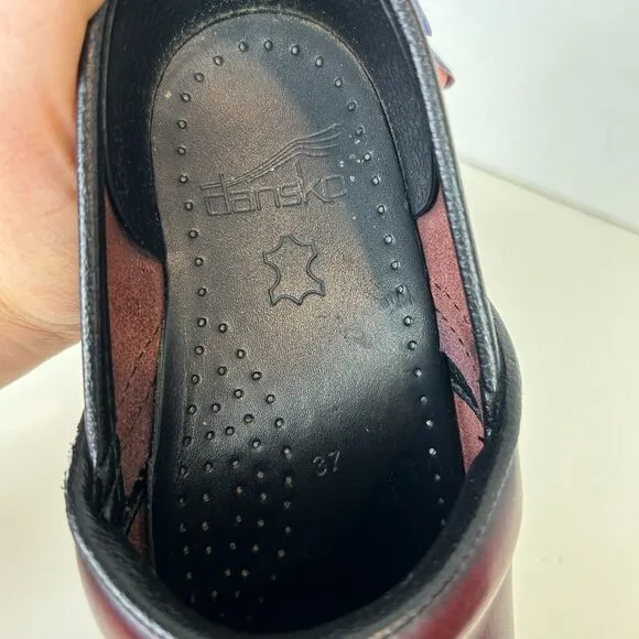 Dansko  XP Clogs Shoes Cordovan Red Burgundy Comfort Brushed Leather 37 6.5 - 7