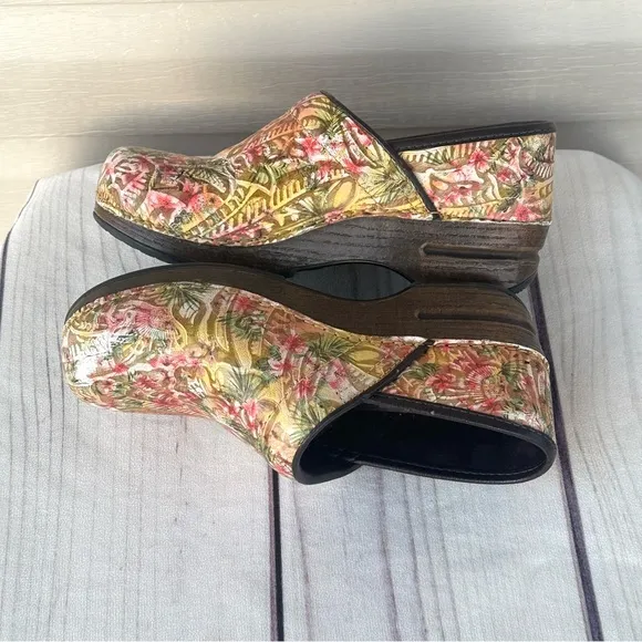 Dansko XP Professional Clogs Floral Multicolor Shoes Women's EU 39 Comfort Nurse