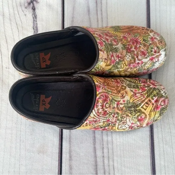 Dansko XP Professional Clogs Floral Multicolor Shoes Women's EU 39 Comfort Nurse