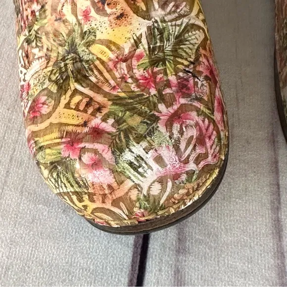 Dansko XP Professional Clogs Floral Multicolor Shoes Women's EU 39 Comfort Nurse