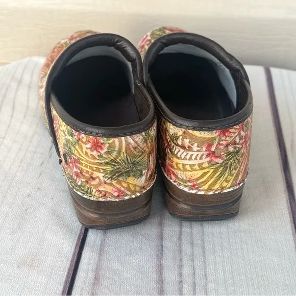 Dansko XP Professional Clogs Floral Multicolor Shoes Women's EU 39 Comfort Nurse