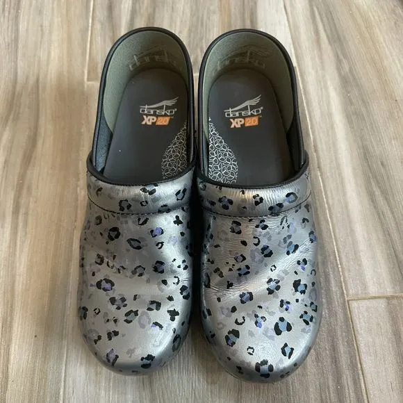 Dansko XP Shoe Woman Size 40 or 8 Maryjane Clogs Orthopedic Comfort Nurse Doctor