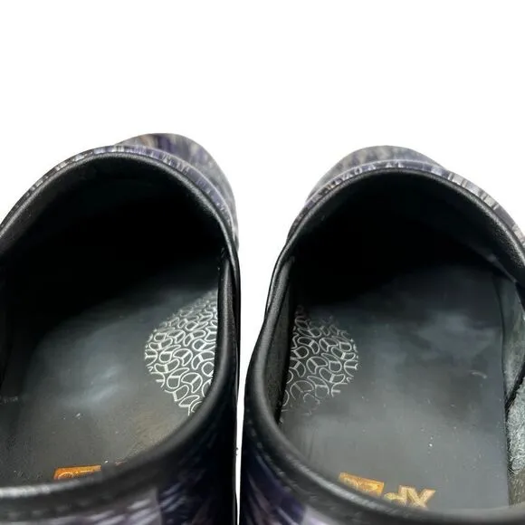 Dansko XP 2.0 navy blue ikat patent clogs size 41