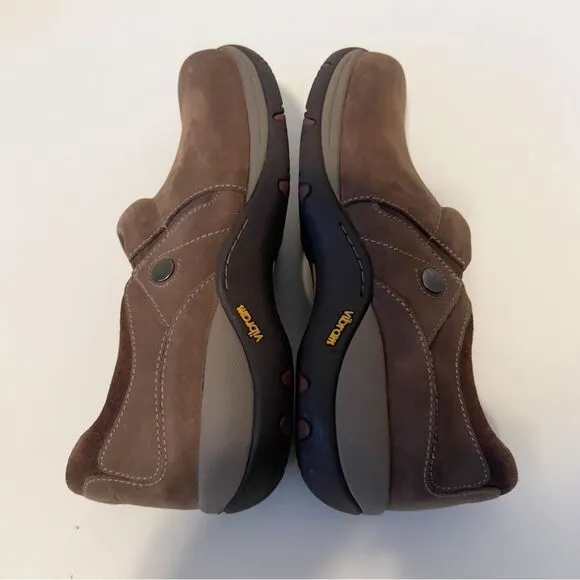 DANSKO Womens Celeste Brown Suede Vibram Slip On Work Comfort Clogs Size 6.5-7