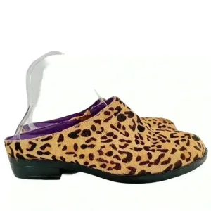 David Tate flats size 8.5 W brown cheetah print calf hair slip on mules clogs