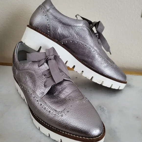 Designer Carmens Pewter Color Leather Wingtip Oxfords Women's Shoe Size 39  8.5