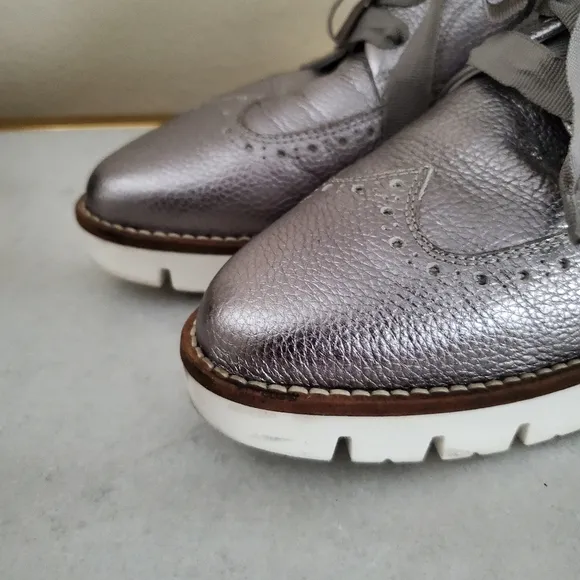 Designer Carmens Pewter Color Leather Wingtip Oxfords Women's Shoe Size 39  8.5