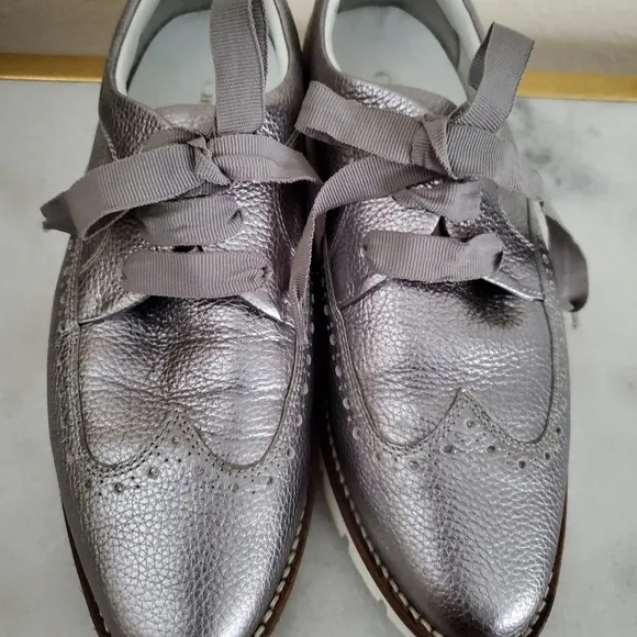 Designer Carmens Pewter Color Leather Wingtip Oxfords Women's Shoe Size 39  8.5