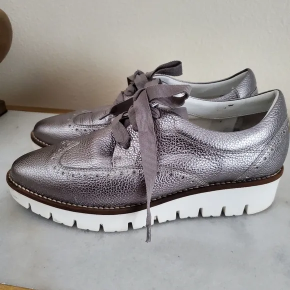 Designer Carmens Pewter Color Leather Wingtip Oxfords Women's Shoe Size 39  8.5