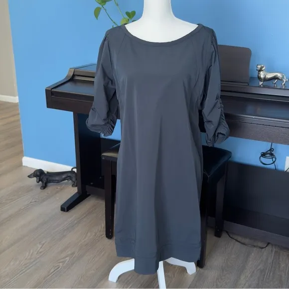 Diane Von Furstenberg - Dark Grey Dress W/ Ruched Short Sleeves Size 12