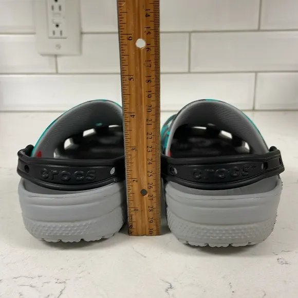 Disney Parks Star Wars Green Camo The Mandalorian Crocs Clogs Men Size 5  Unisex