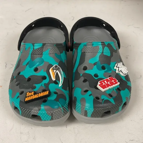 Disney Parks Star Wars Green Camo The Mandalorian Crocs Clogs Men Size 5  Unisex