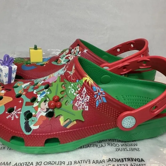 Disney x Crocs Mickey Mouse and Friends Holiday Clogs Woman's 8 limited