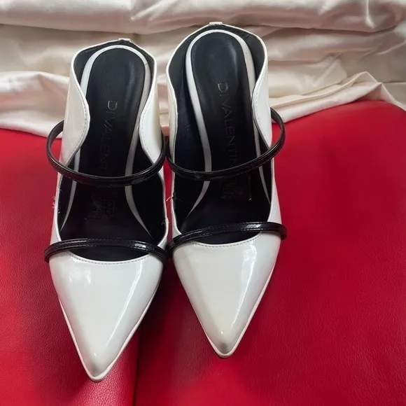 Divalentini white patent black straps pointed toe slip in heels. Size 6