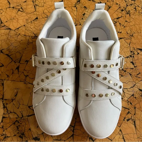 DKNY Studz Leather Embellished Buckled Slip On Sneakers K1060662 - Womens 8