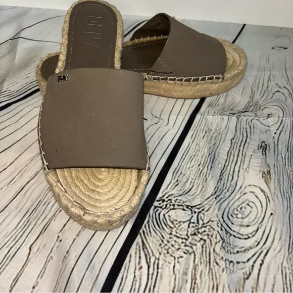 DKNY Women's Everyday Camillo-Platform S Slide Sandal Size 7