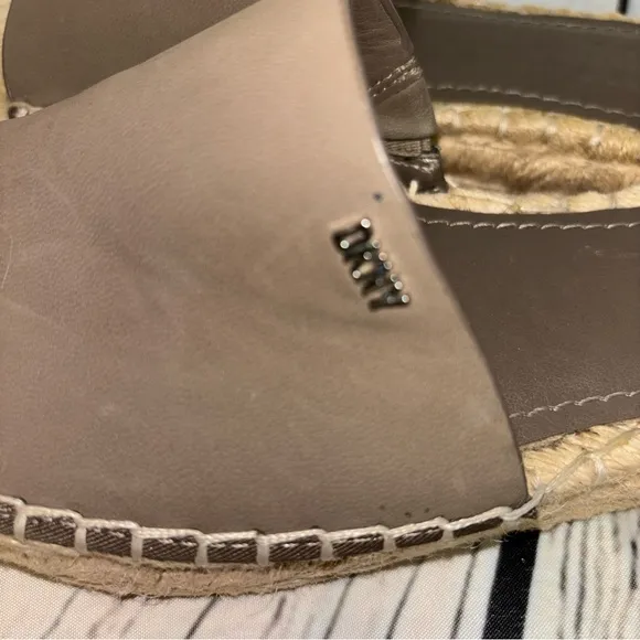 DKNY Women's Everyday Camillo-Platform S Slide Sandal Size 7